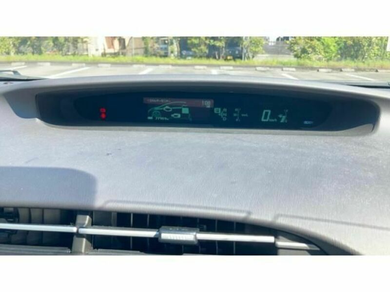 PRIUS-19