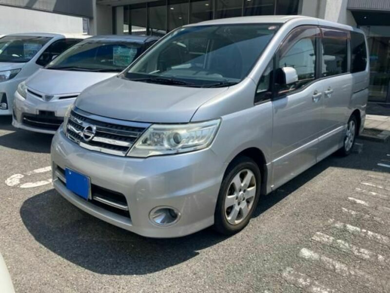 NISSAN　SERENA