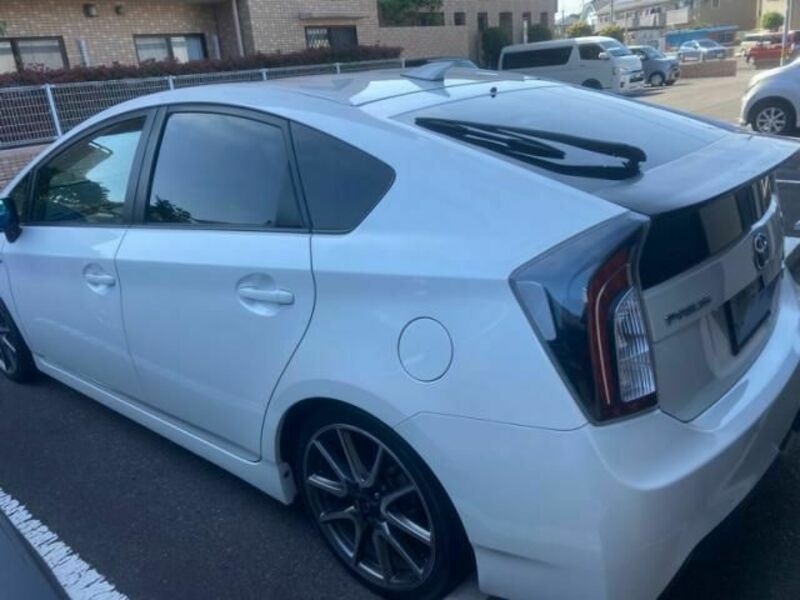 PRIUS-3