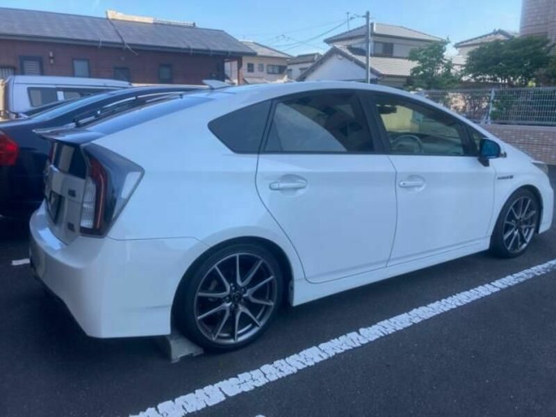 PRIUS-5