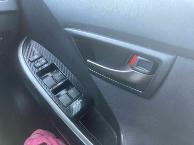 PRIUS-16