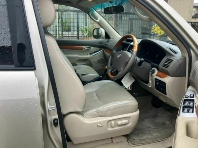 LAND CRUISER PRADO-16