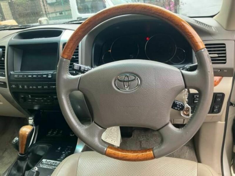 LAND CRUISER PRADO-19
