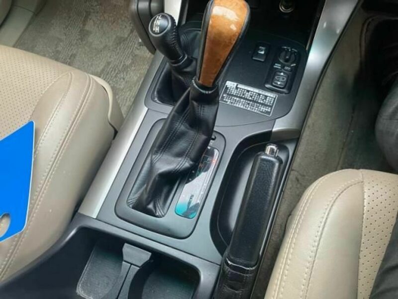 LAND CRUISER PRADO-26