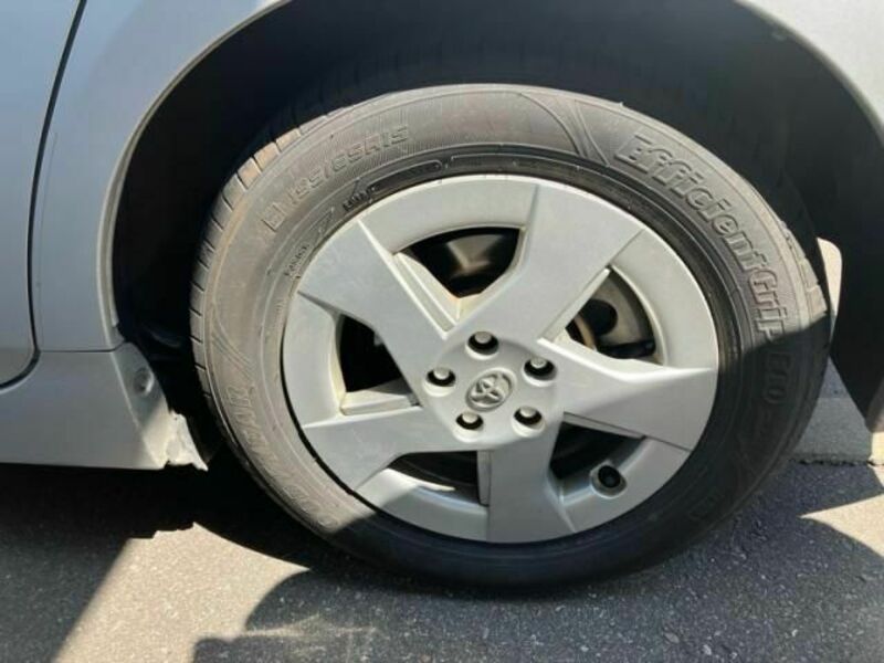 PRIUS-9