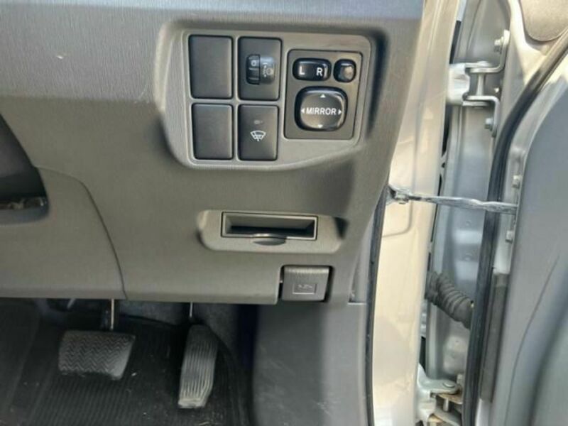PRIUS-18