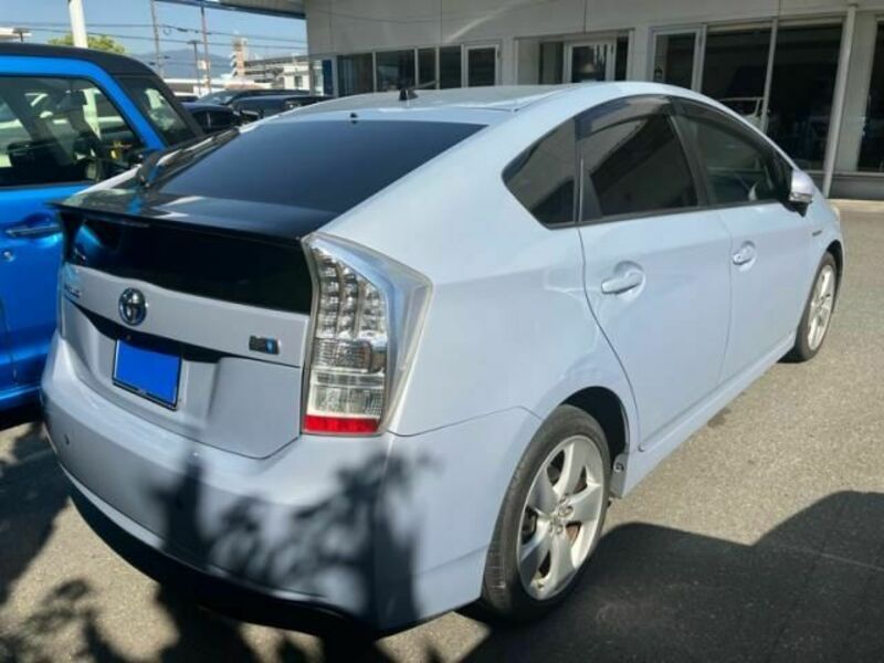 PRIUS-5