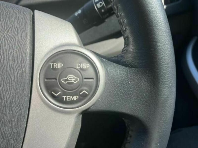 PRIUS-8