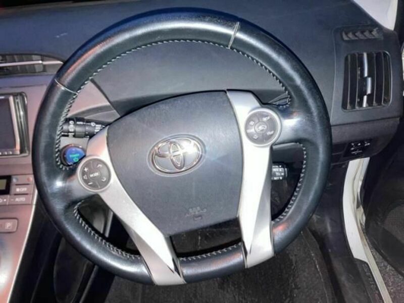PRIUS-14