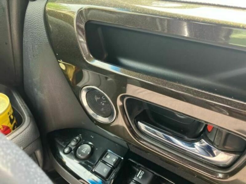 N BOX CUSTOM-16