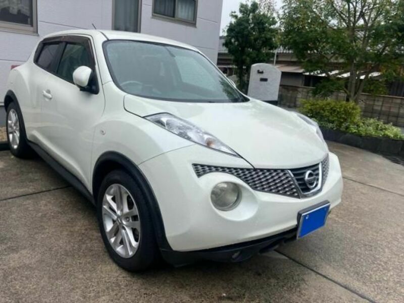 NISSAN　JUKE