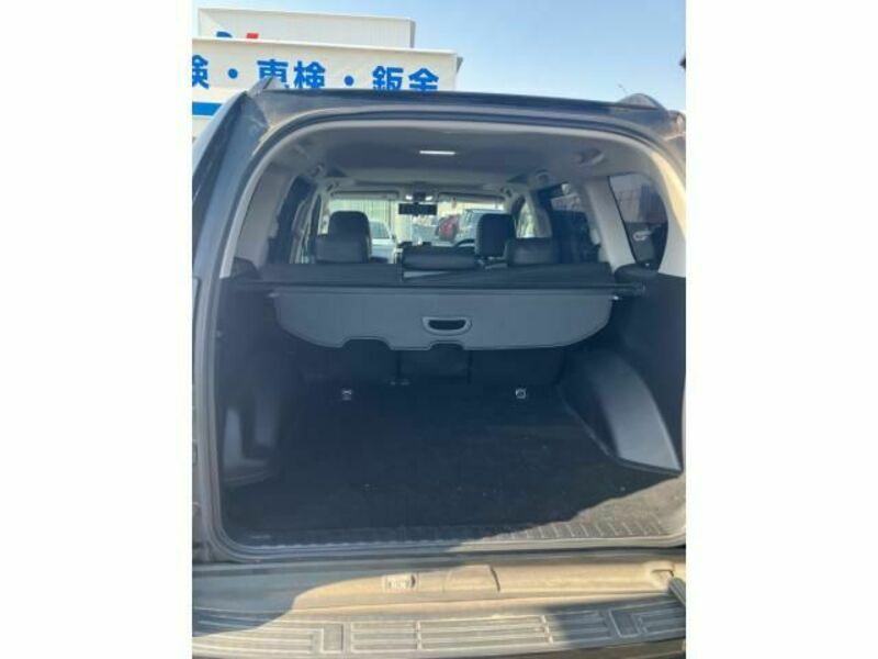 LAND CRUISER PRADO-12