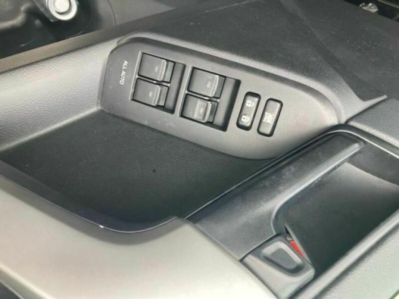 LAND CRUISER PRADO-9