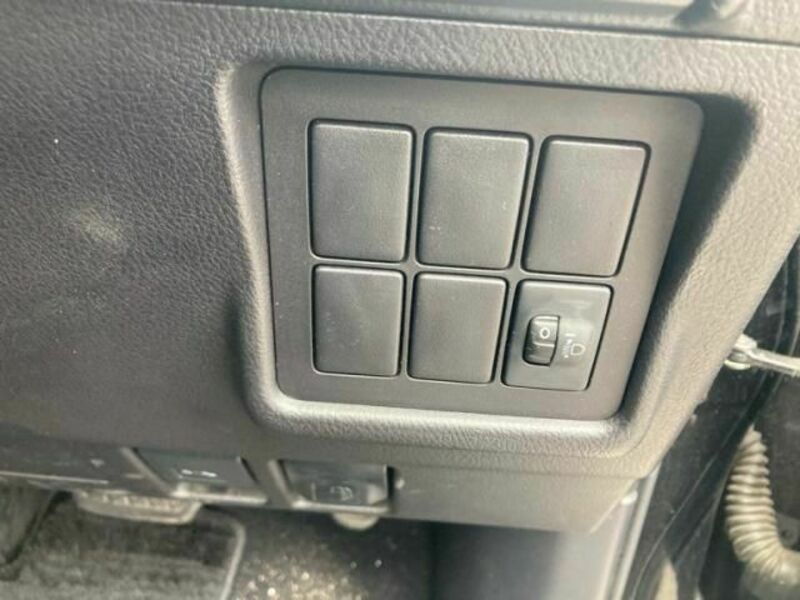LAND CRUISER PRADO-11