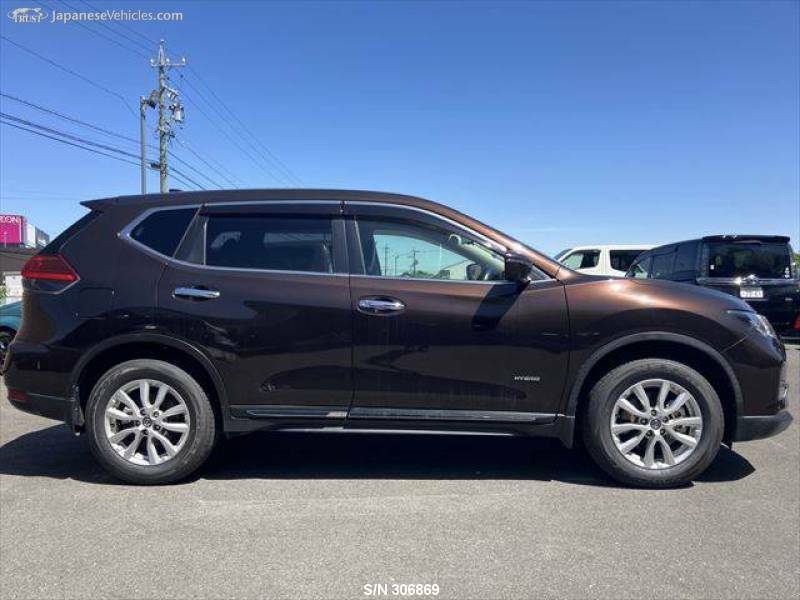 X-TRAIL