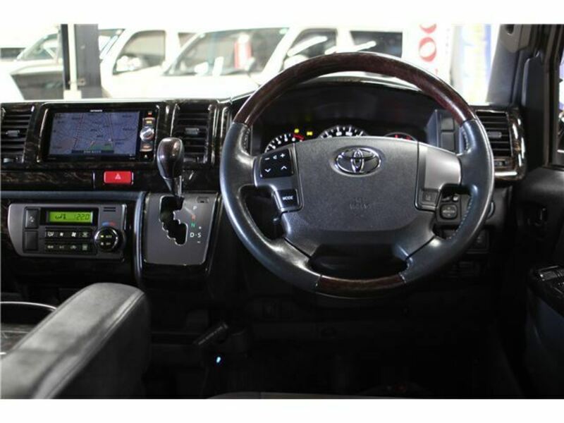HIACE VAN-2