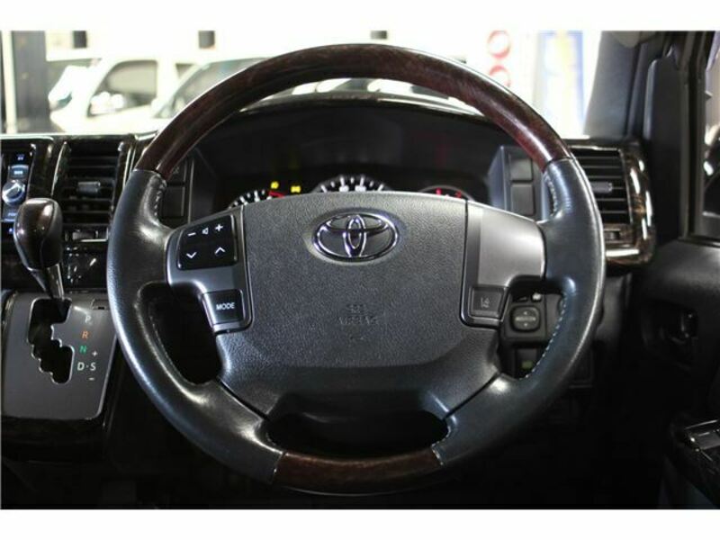 HIACE VAN-10