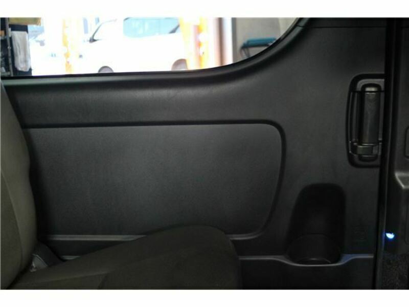 HIACE VAN-26