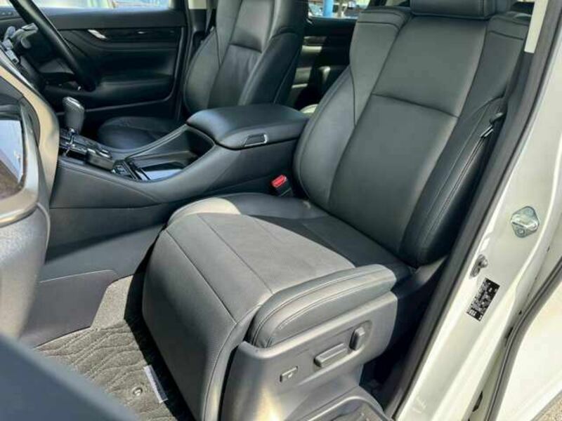 VELLFIRE-12
