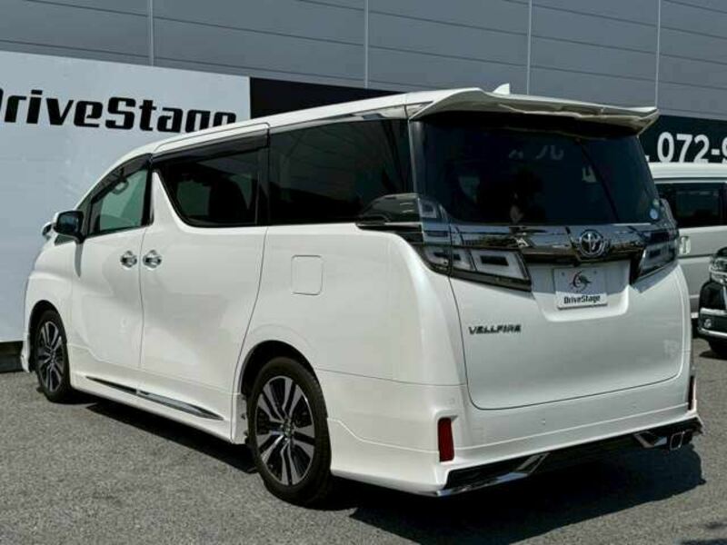 VELLFIRE-13