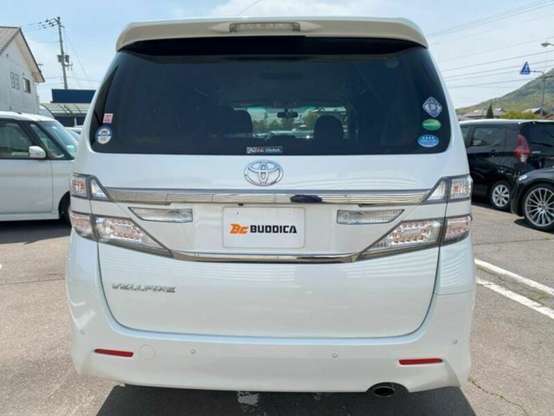 VELLFIRE-11