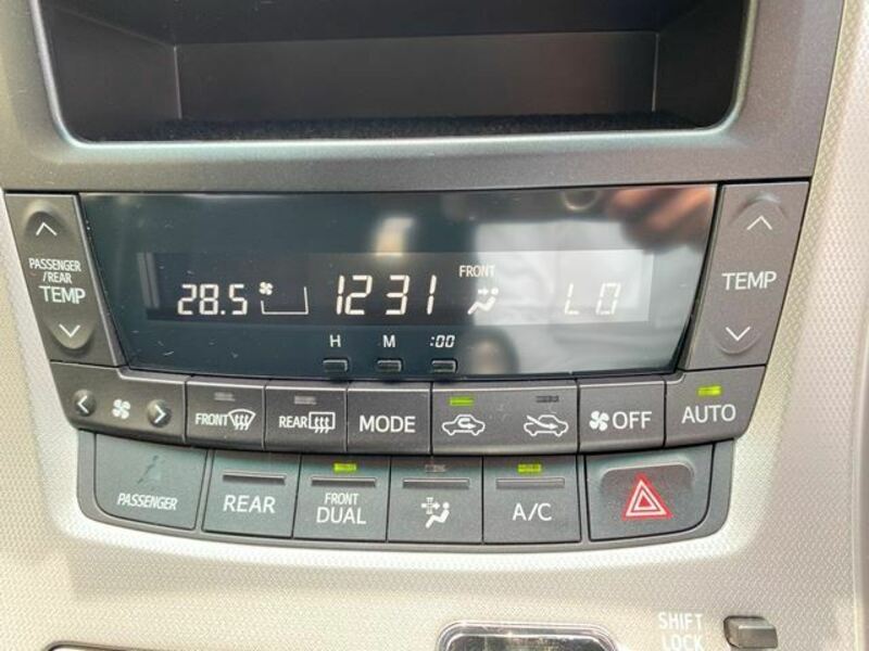 VELLFIRE-27