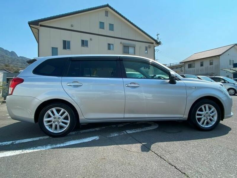 COROLLA FIELDER