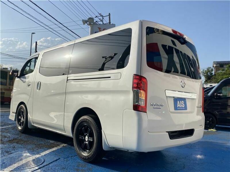 NV350 CARAVAN-7