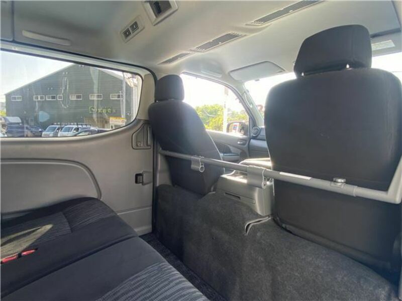 NV350 CARAVAN-23