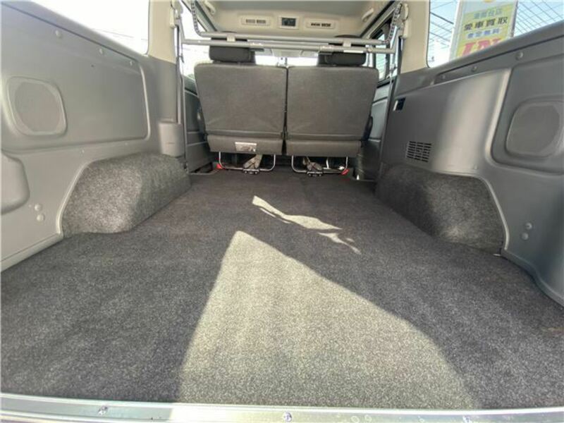NV350 CARAVAN-30