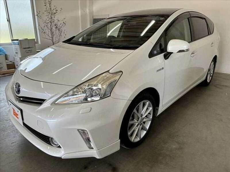 PRIUS ALPHA-9