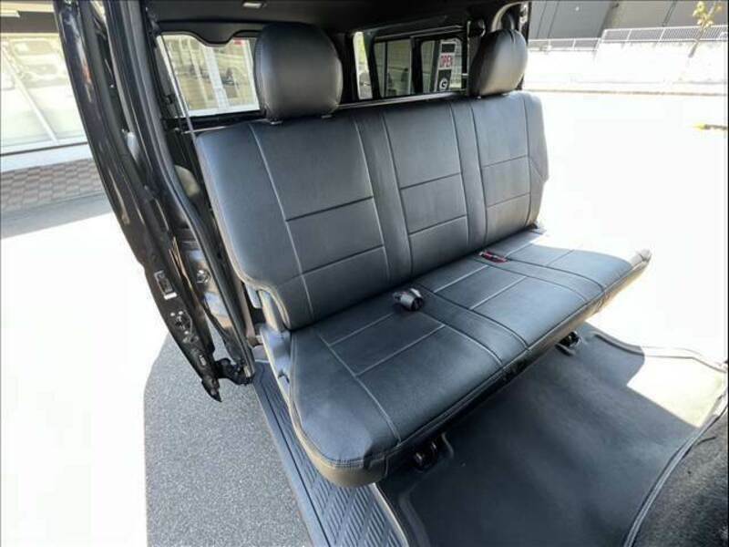 HIACE VAN-7