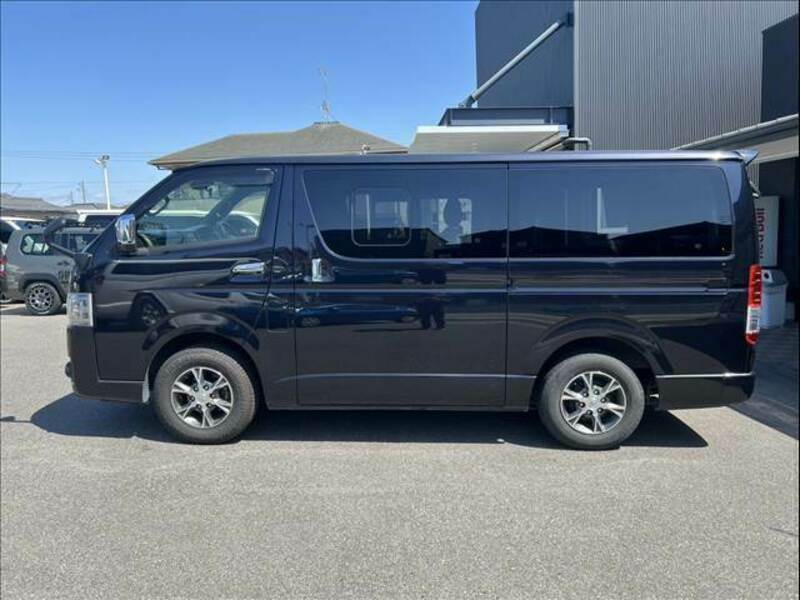 HIACE VAN-13