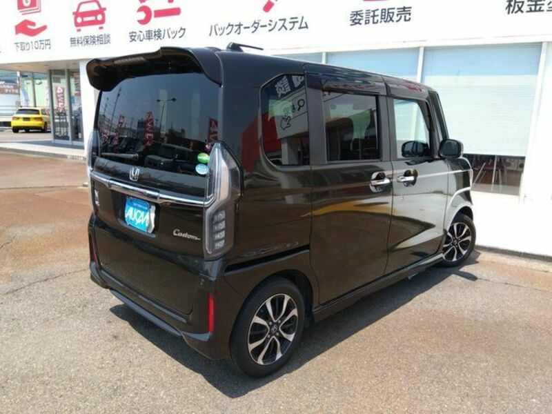 N BOX CUSTOM