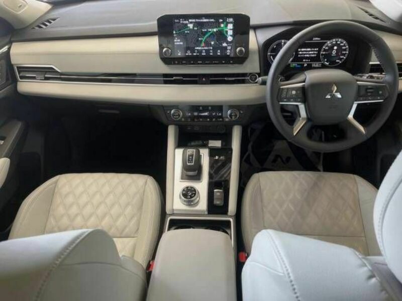 OUTLANDER PHEV-1