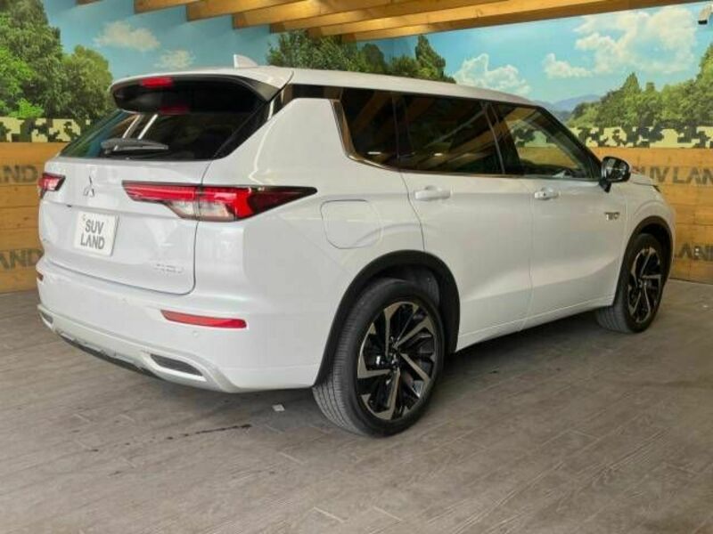 OUTLANDER PHEV-17