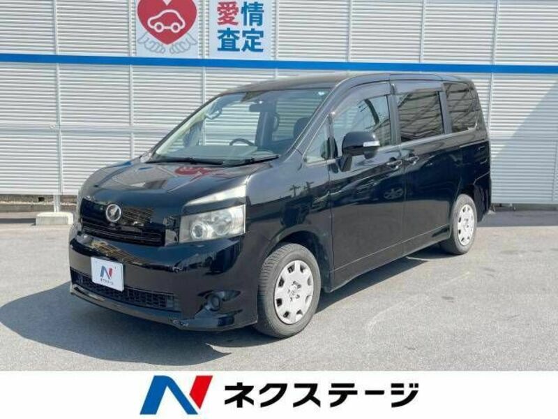 TOYOTA　VOXY