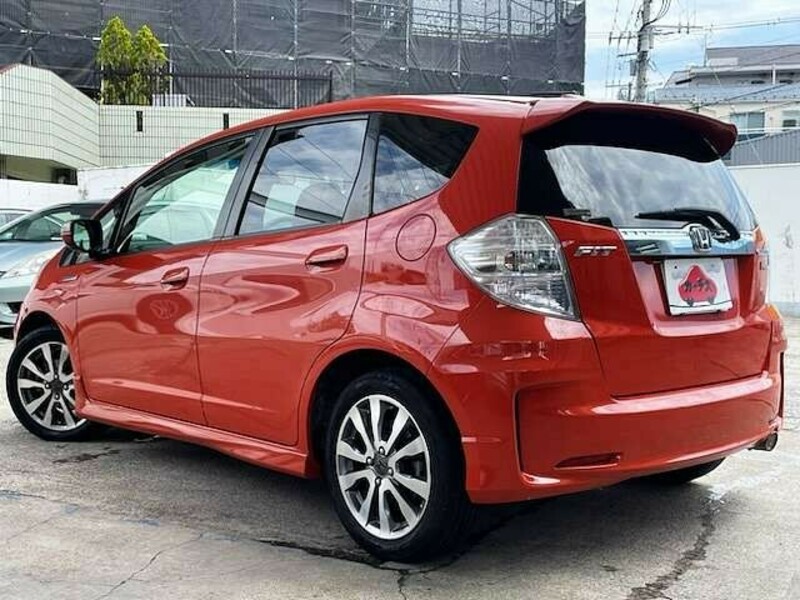 FIT HYBRID-2