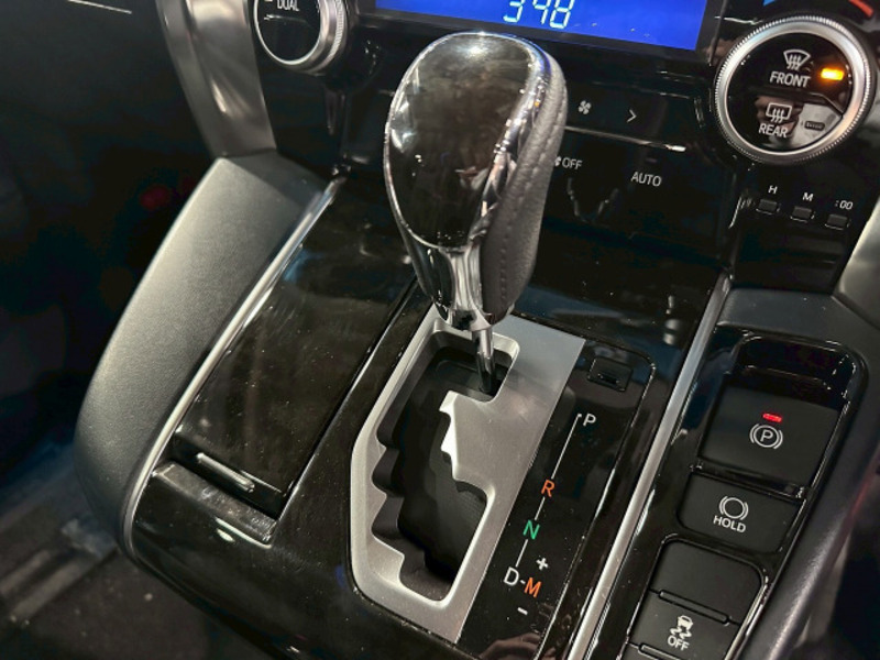 VELLFIRE-10