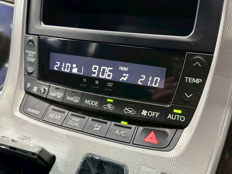 VELLFIRE-11