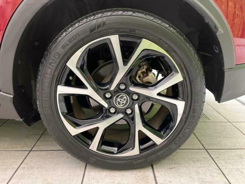 C-HR-12