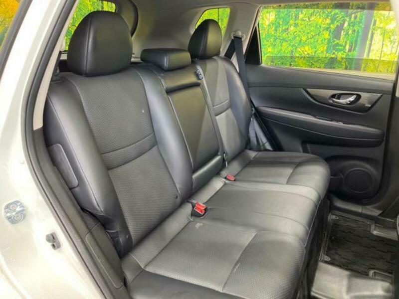 X-TRAIL-9