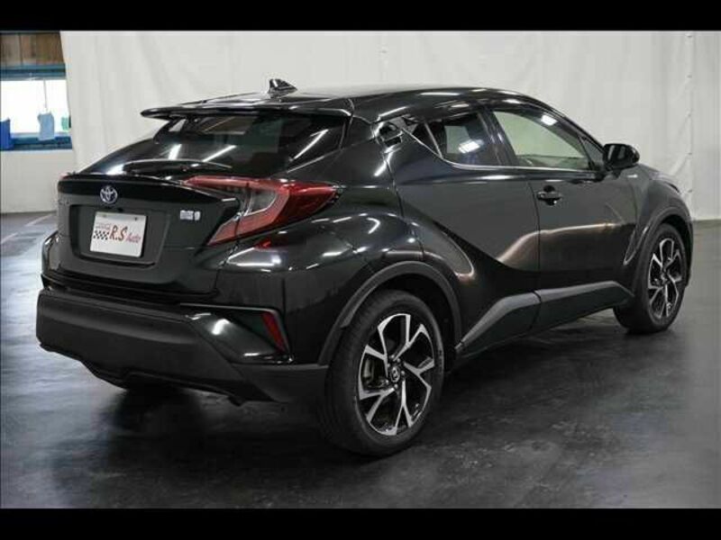 C-HR-8