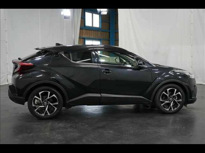 C-HR-15