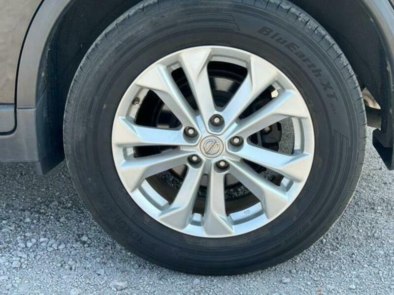 X-TRAIL-17