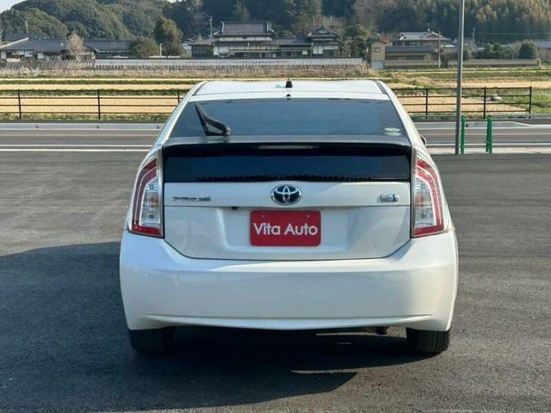 PRIUS-4