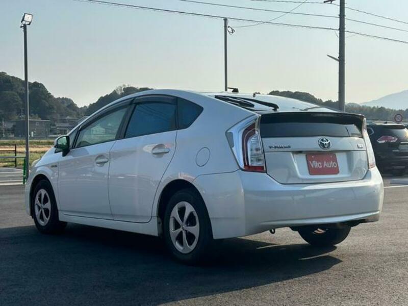 PRIUS-19