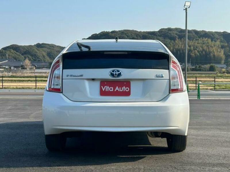 PRIUS-10