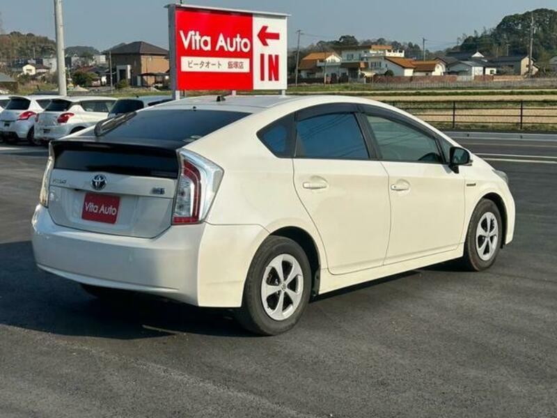 PRIUS-13