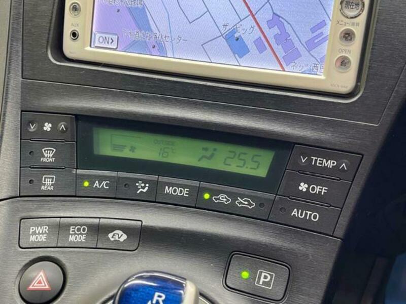 PRIUS-6